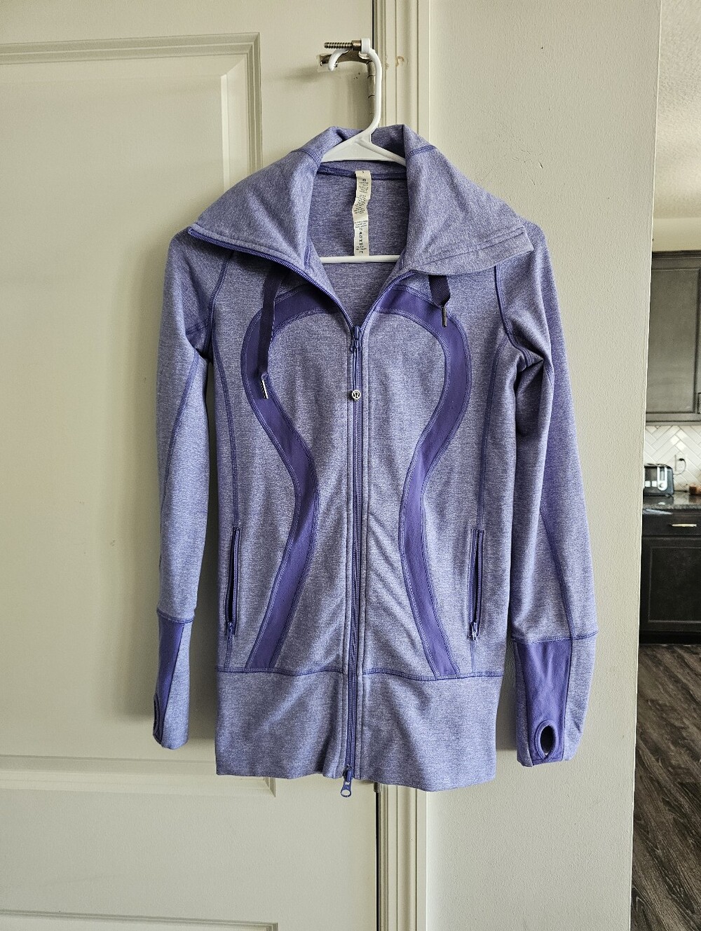 Lululemon In Stride Jacket Size 2 - Picture 2 of 5